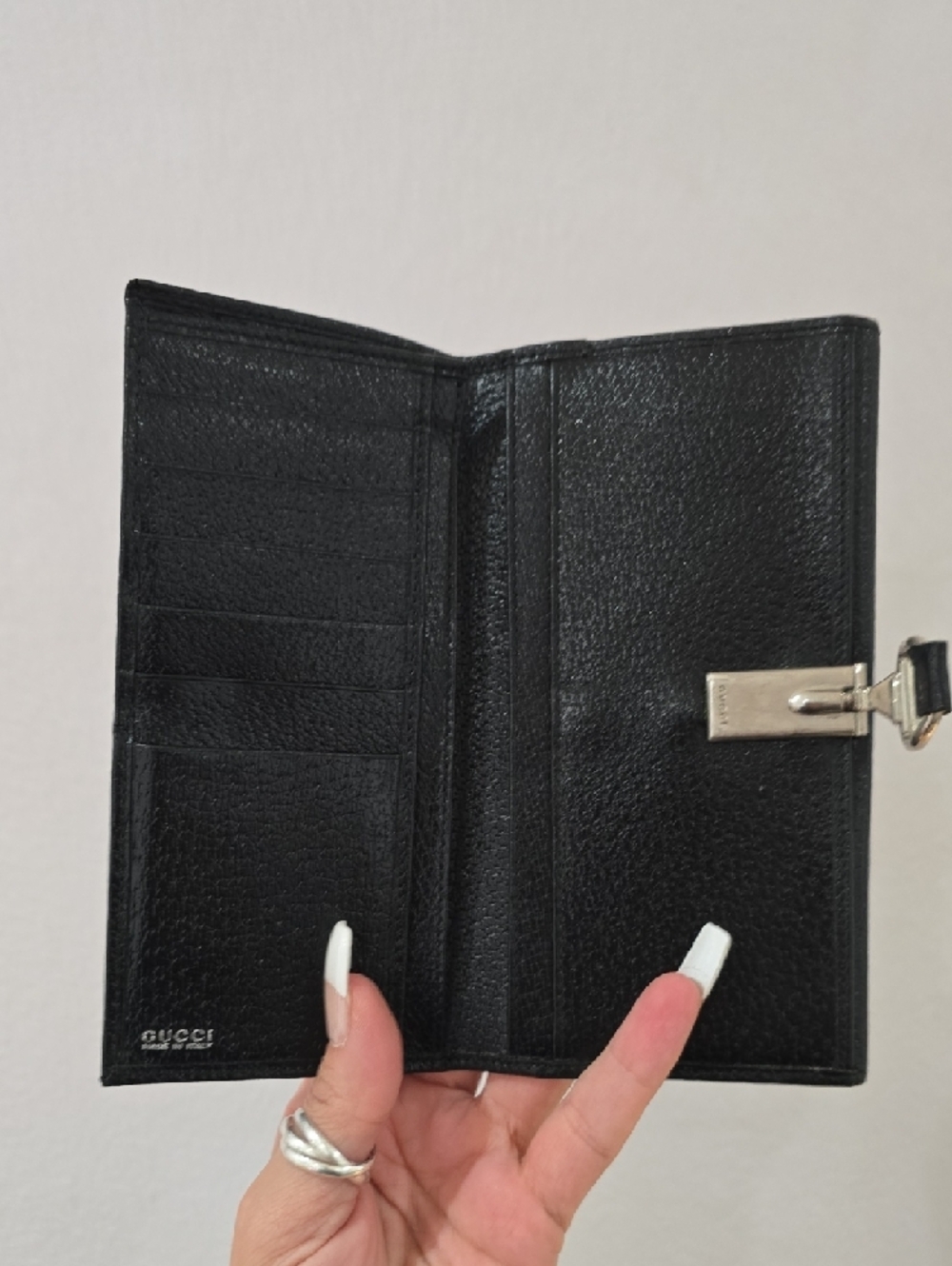 Gucci Black Leather Wallet with Silver Buckle Vintage NWOT - Picture 8 of 14